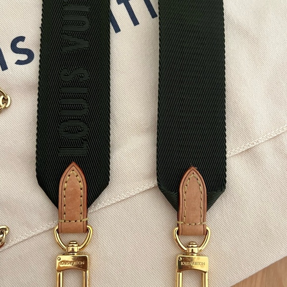 Louis Vuitton: Multi Pochette Accessoires (Monogram)✨ - Picture 16 of 16